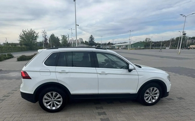 Volkswagen Tiguan cena 114900 przebieg: 83000, rok produkcji 2020 z Warszawa małe 172